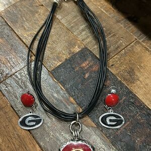 University of Georgia pendant necklace & pierced dangle earrings, preloved